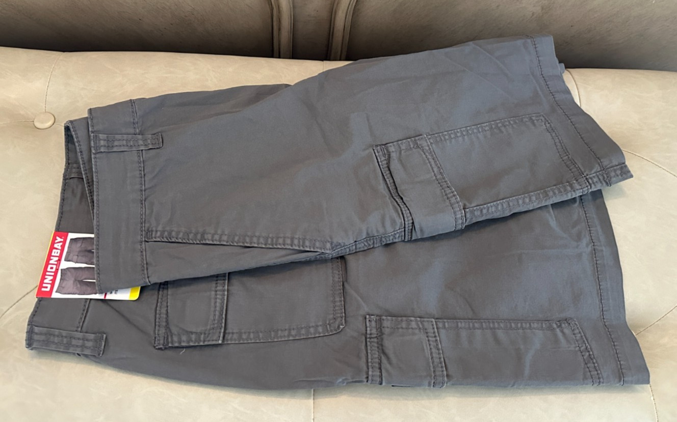 UNIONBAY Men's Cargo Shorts - Size 32 - Gray