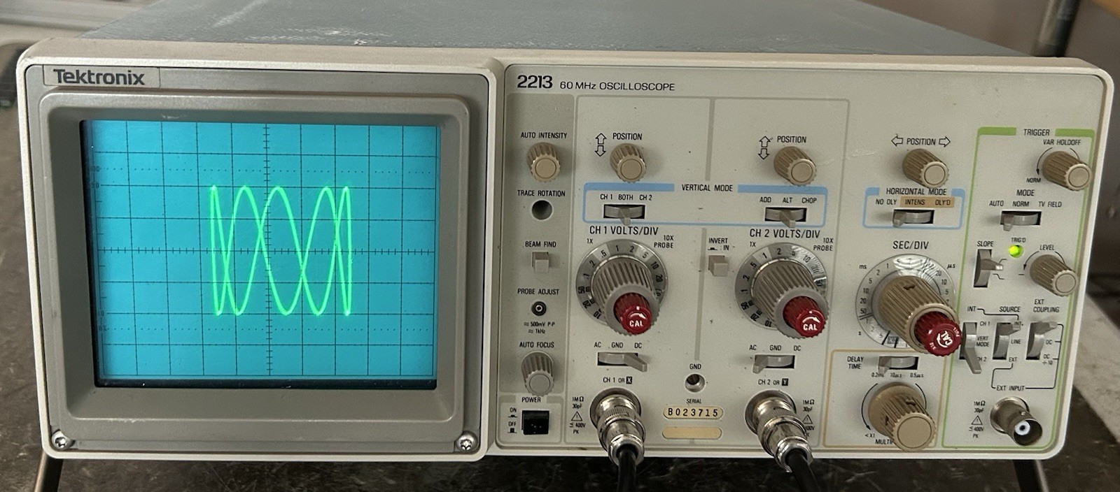 Tektronix 2213 Dual Channel Oscilloscope 60 MHz