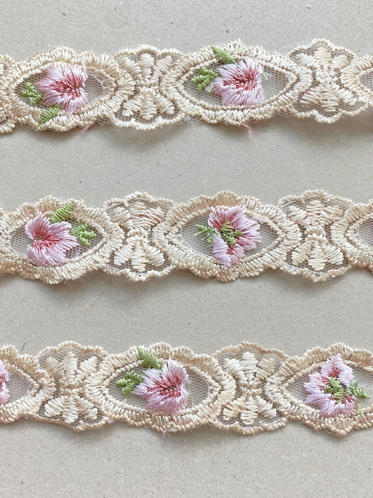 2 Yards Multicolor Floral Embroidered Border Trim/Sewing/Crafts/Bridal/1" Wide