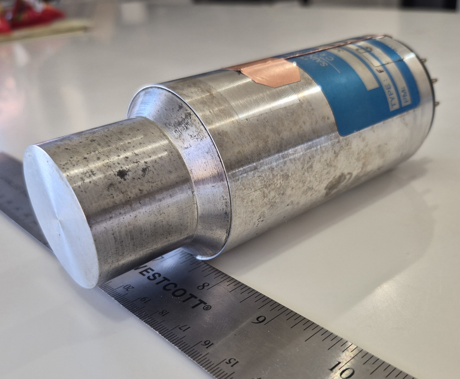 Saintgobain / Luxium 38S38 LaBr3:Ce Gamma Scintillation Detector.