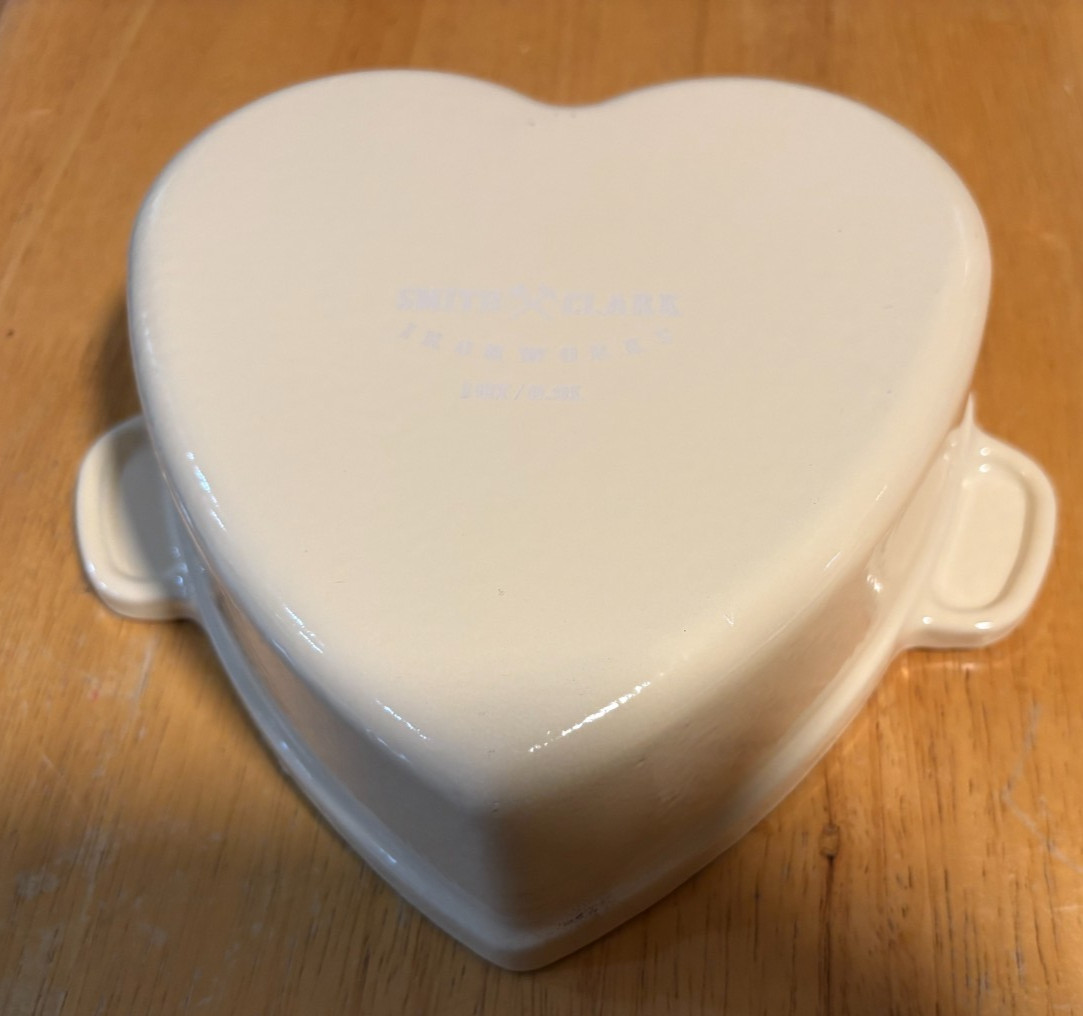 Smith and Clark Ironworks Cream 1qt Cast Iron Heart Shaped Dutch Oven