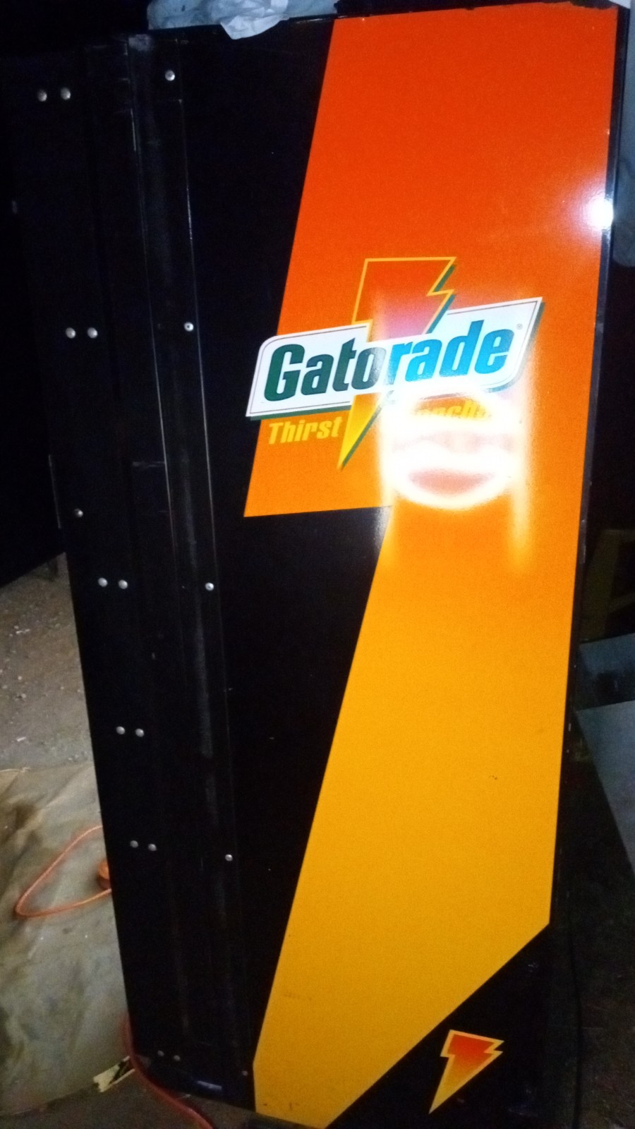 Dixie Narco 501E Soda Vending Machine Gatorade
