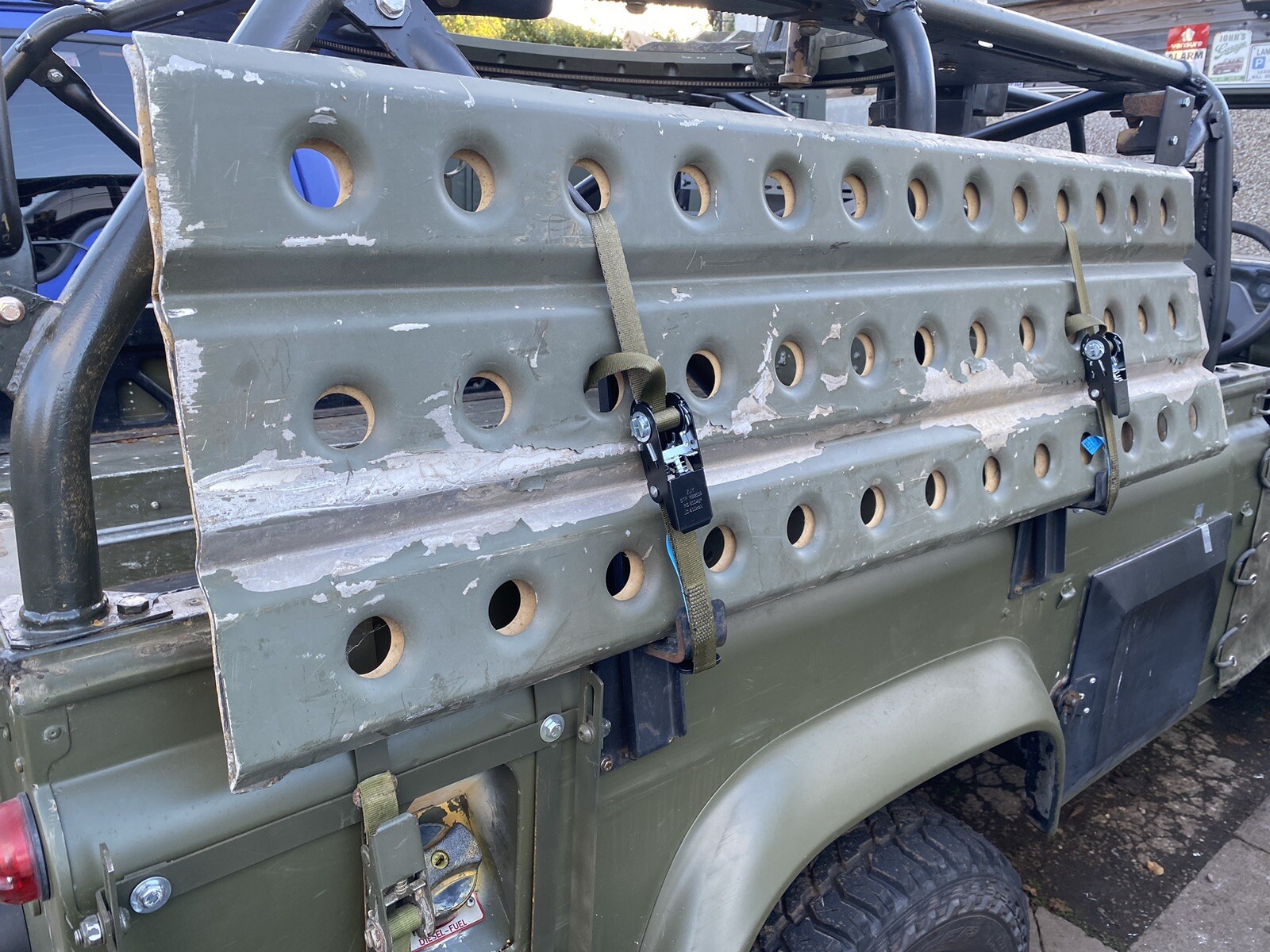 Fold up Jerrycan Holder Ratchet Strap 25mm 1m with Anchor Plates LC400daN Black