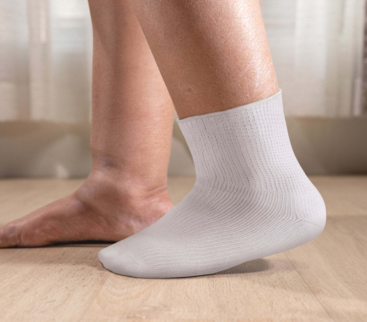 4 pairs Extra Wide Cotton Diabetic Quarter/Over-the-Ankle Health Socks (10-16)