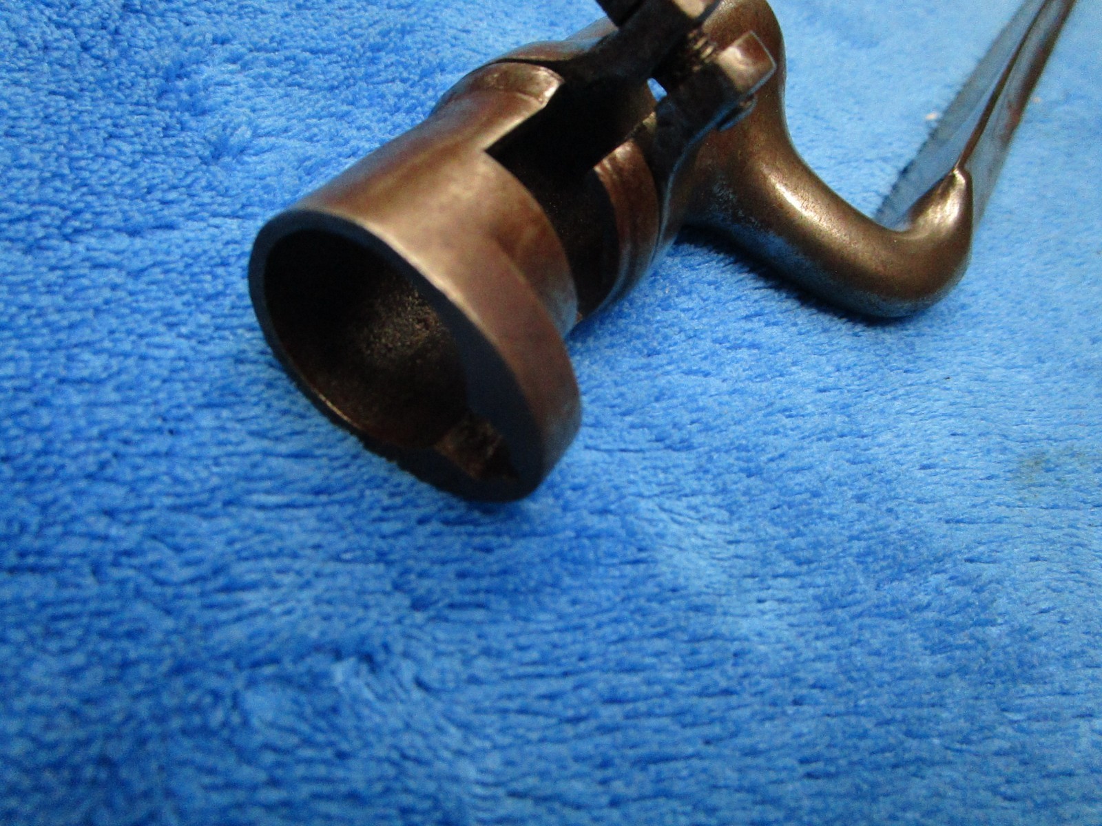 ORIGINAL ANTIQUE 19TH CENTURY US M1867 PEABODY SOCKET BAYONET AND SCABBARD