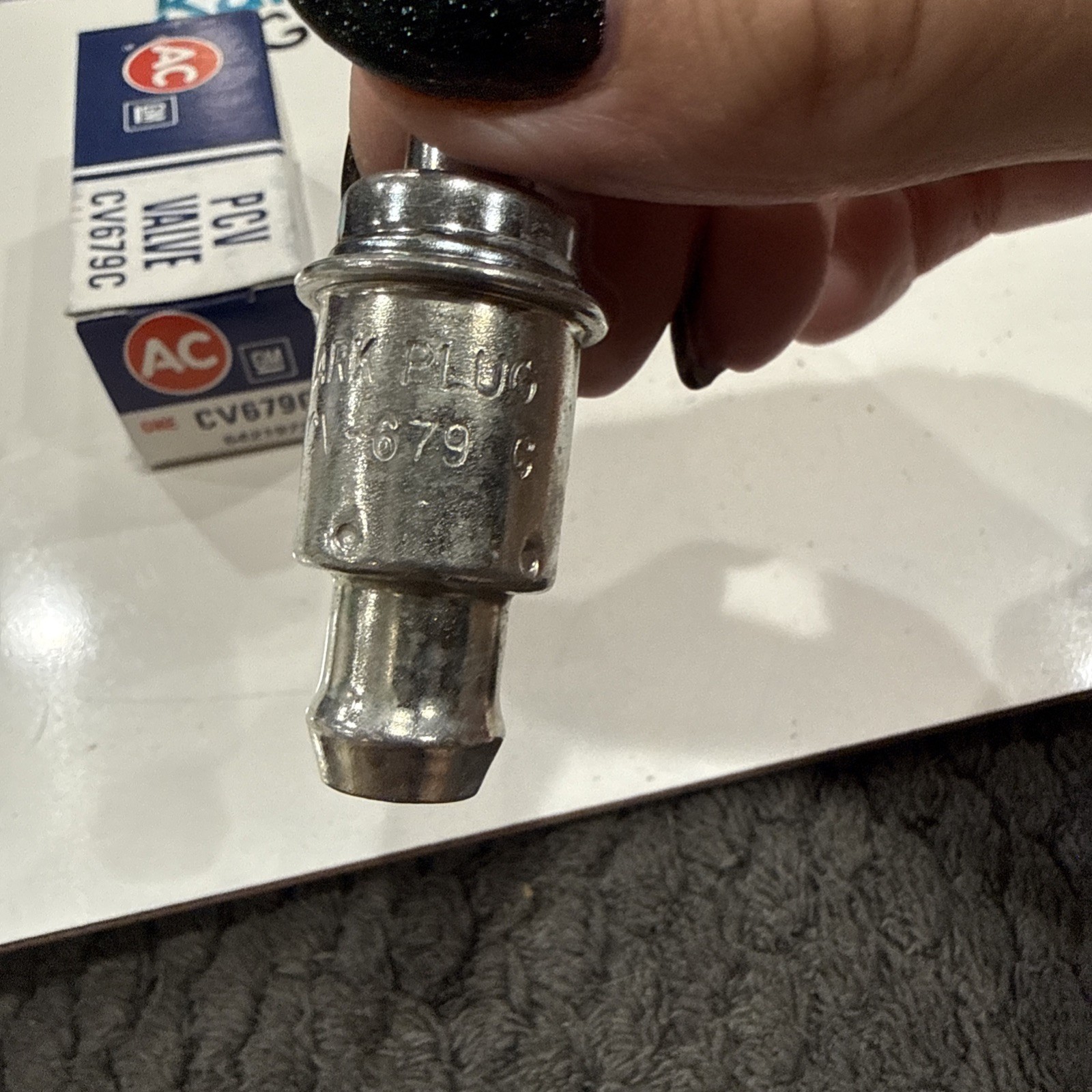 (1) Acdelco Ac CV679C PCV Valve Brand New Genuine , GM # 6421972, NOS