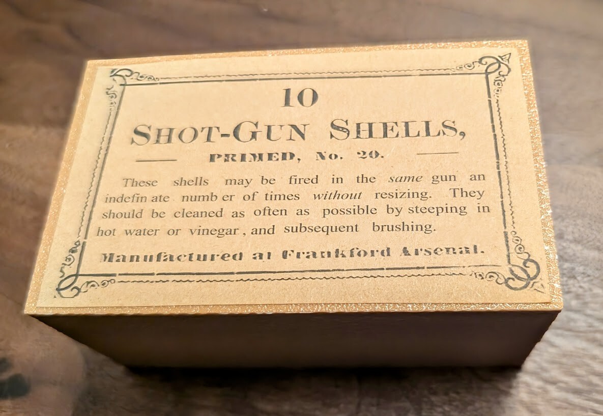 Cartridge Box: All-Plastic Vintage Style 12 Gauge Shotgun Shell, 10-Round
