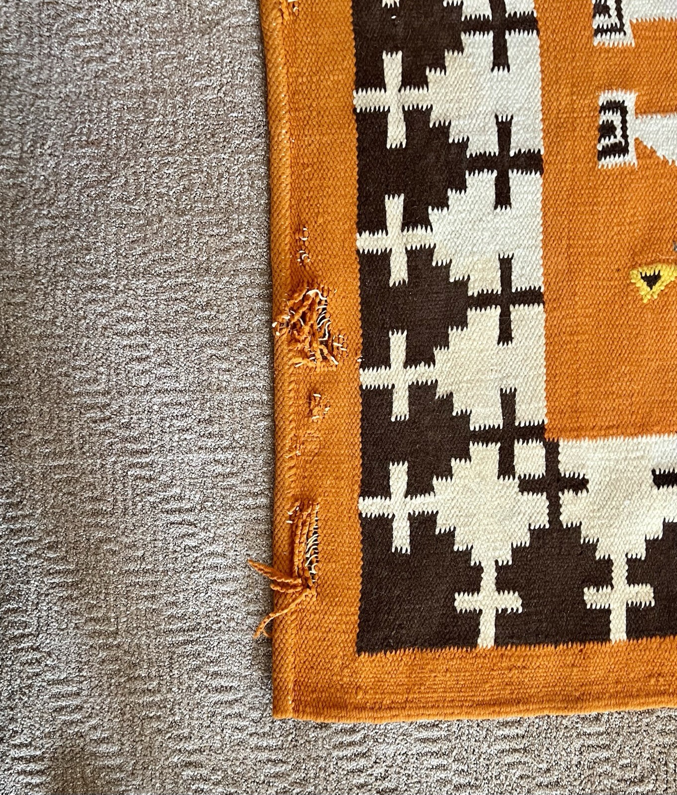 Beautiful Vintage Navajo Yie Rug Native American 47 x 33 Home Spun Wool As Is