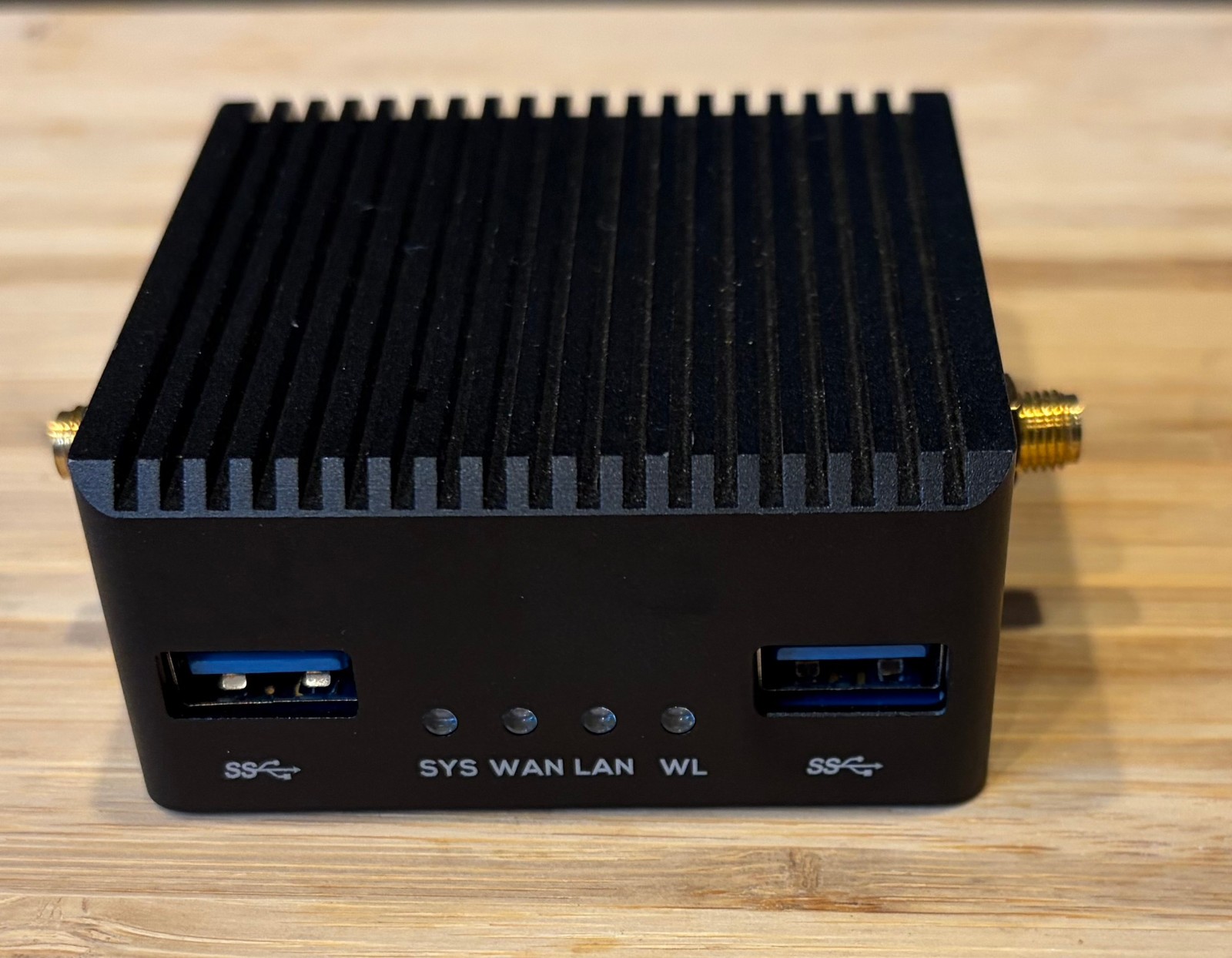 Friendly Elec NanoPi R5C Development Board w/ case - 4GB / 32GB + WIFI + Power