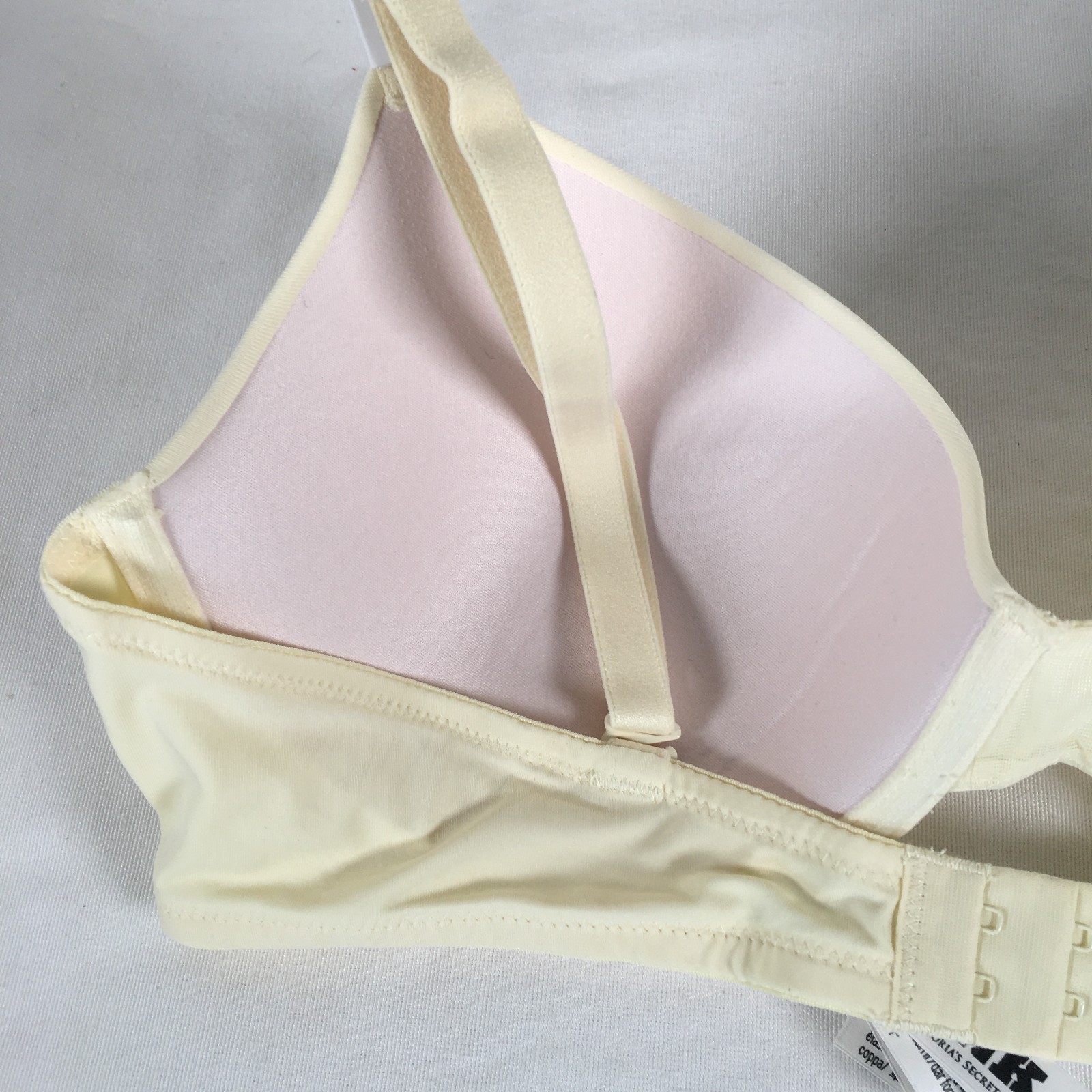 Victoria's Secret Pink Lightly Lined T-Shirt Bra 36C Cream Ivory NWT