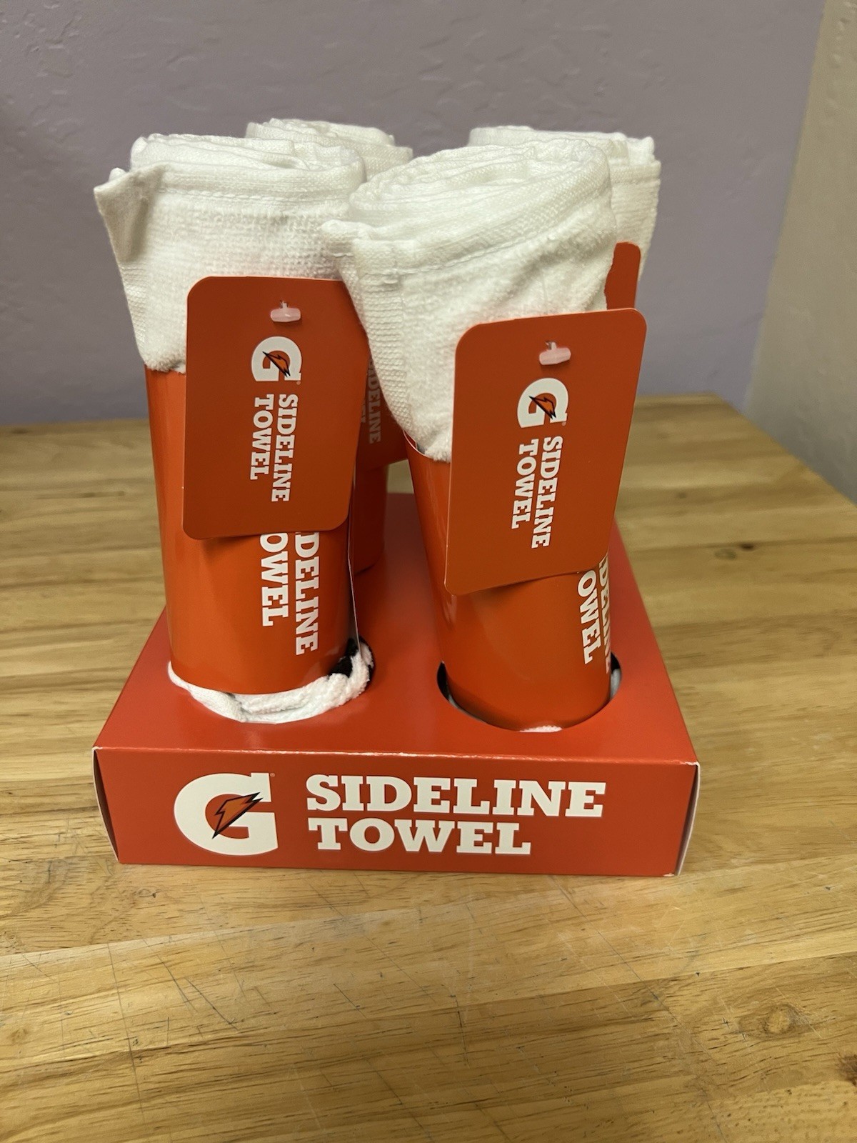 gatorade sideline towel, Pack Of 4 Towels And Display Holder. Towel Is 16x25”