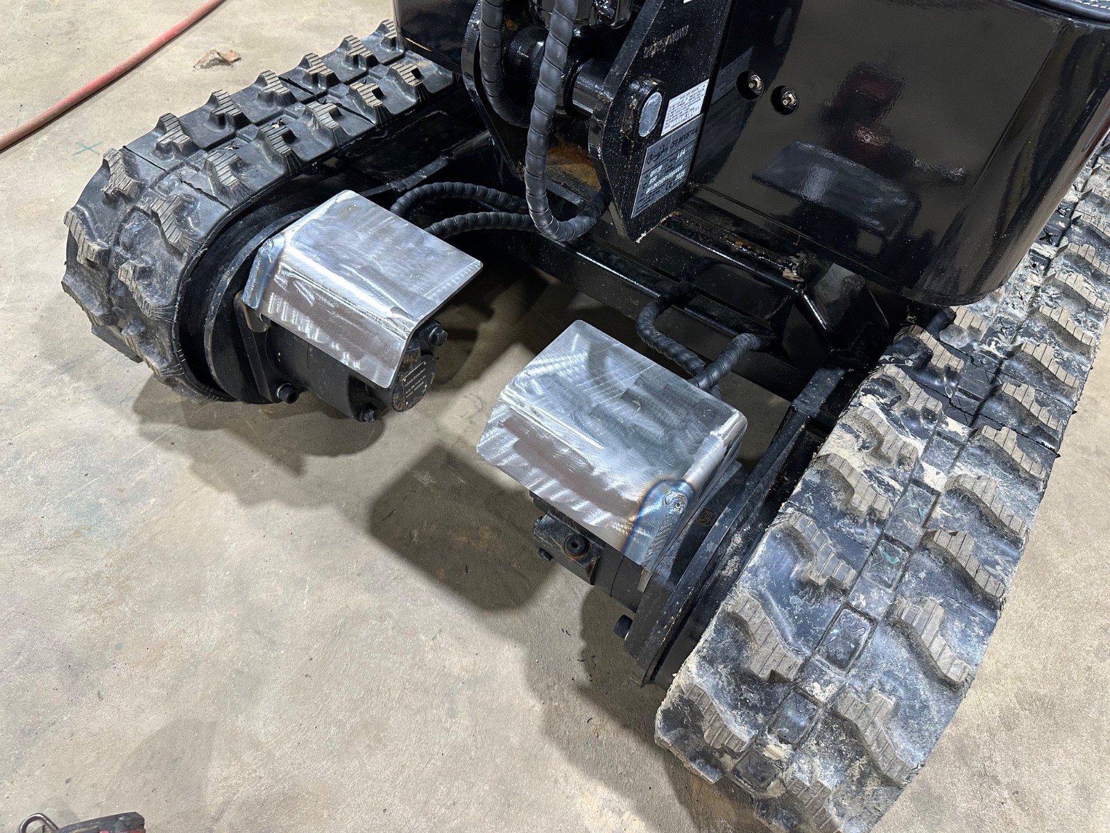 Mini Excavator Track Drive Motor Line Guard Shield Plate Chinese 1 Ton Cover AGT