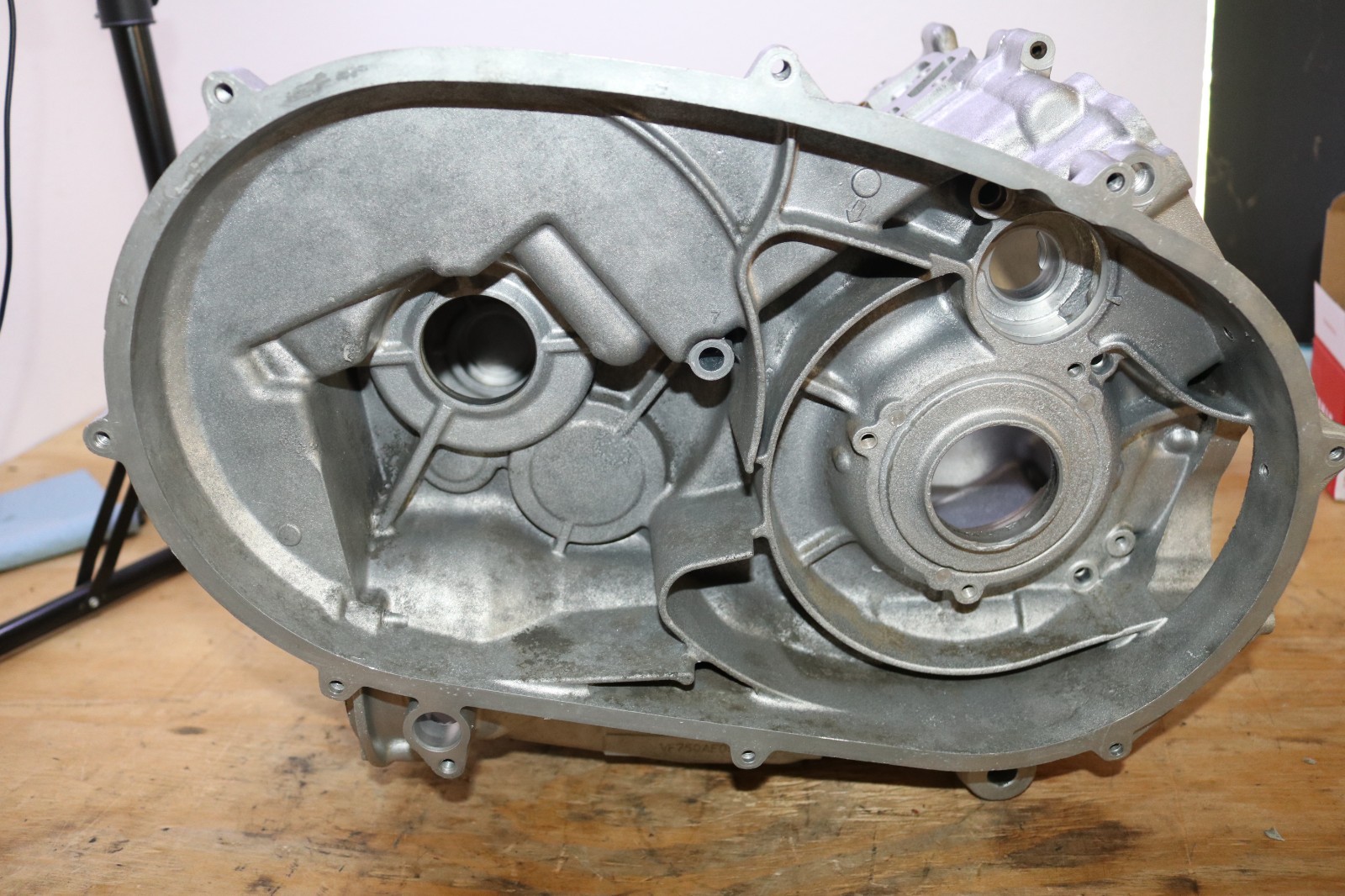 2007 KAWASAKI BRUTE FORCE 750 KVF750 4X4 ENGINE MOTOR CRANKCASE CRANK 14001-0015