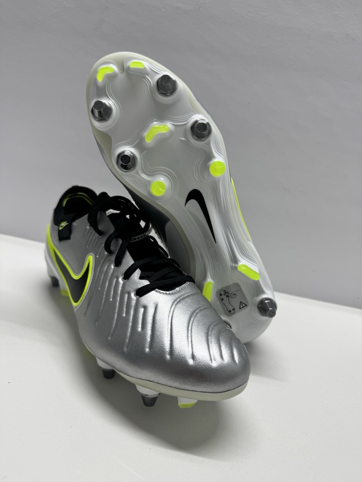 Nike Tiempo Legend 10 Elite FG NBY Mad Silver Soccer Cleats DV4328 001 Size 6.5