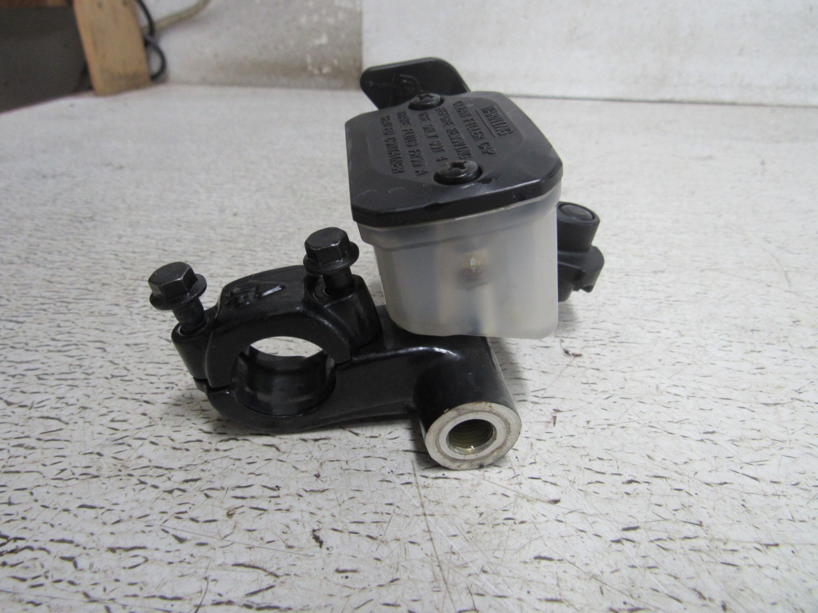 22 SKI DOO SKANDIC SWT 900 ACE BRAKE MASTER CYLINDER PERCH LEVER OEM #0509