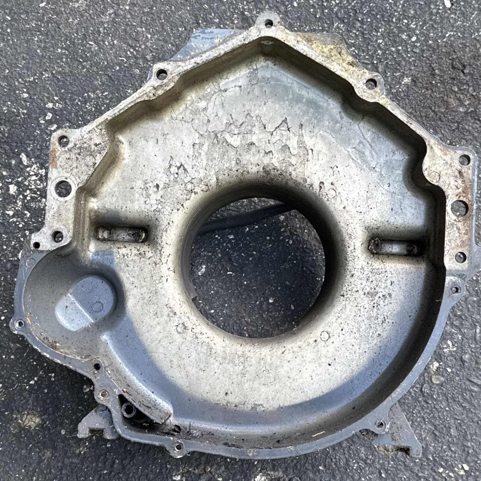 OMC Cobra Flywheel Bell Housing 911659 4.3 5.0 5.7 7.4