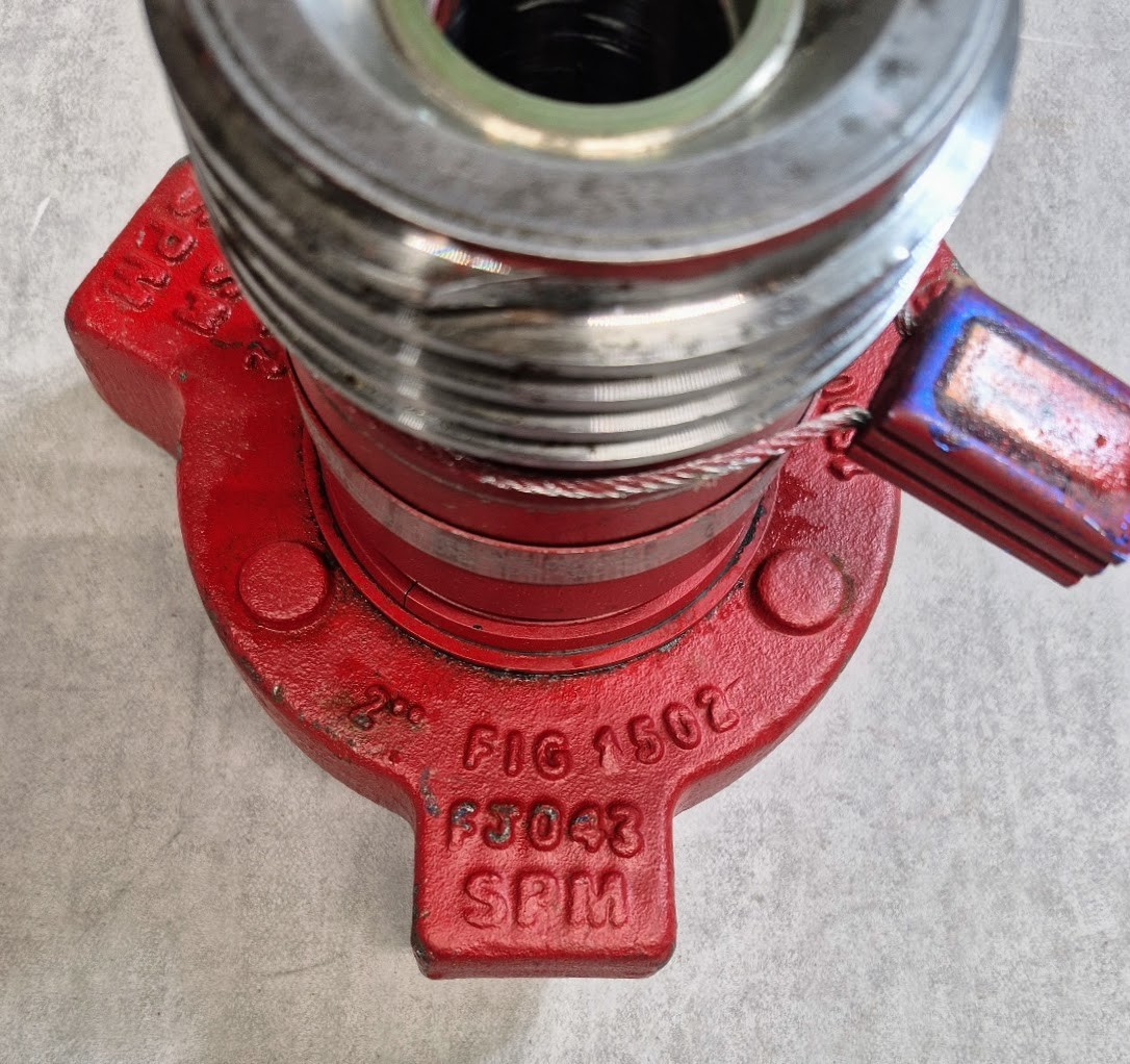 2" Figure 1502 SPM Female Union Configured for a 2" Bull Plug 15,000 psi