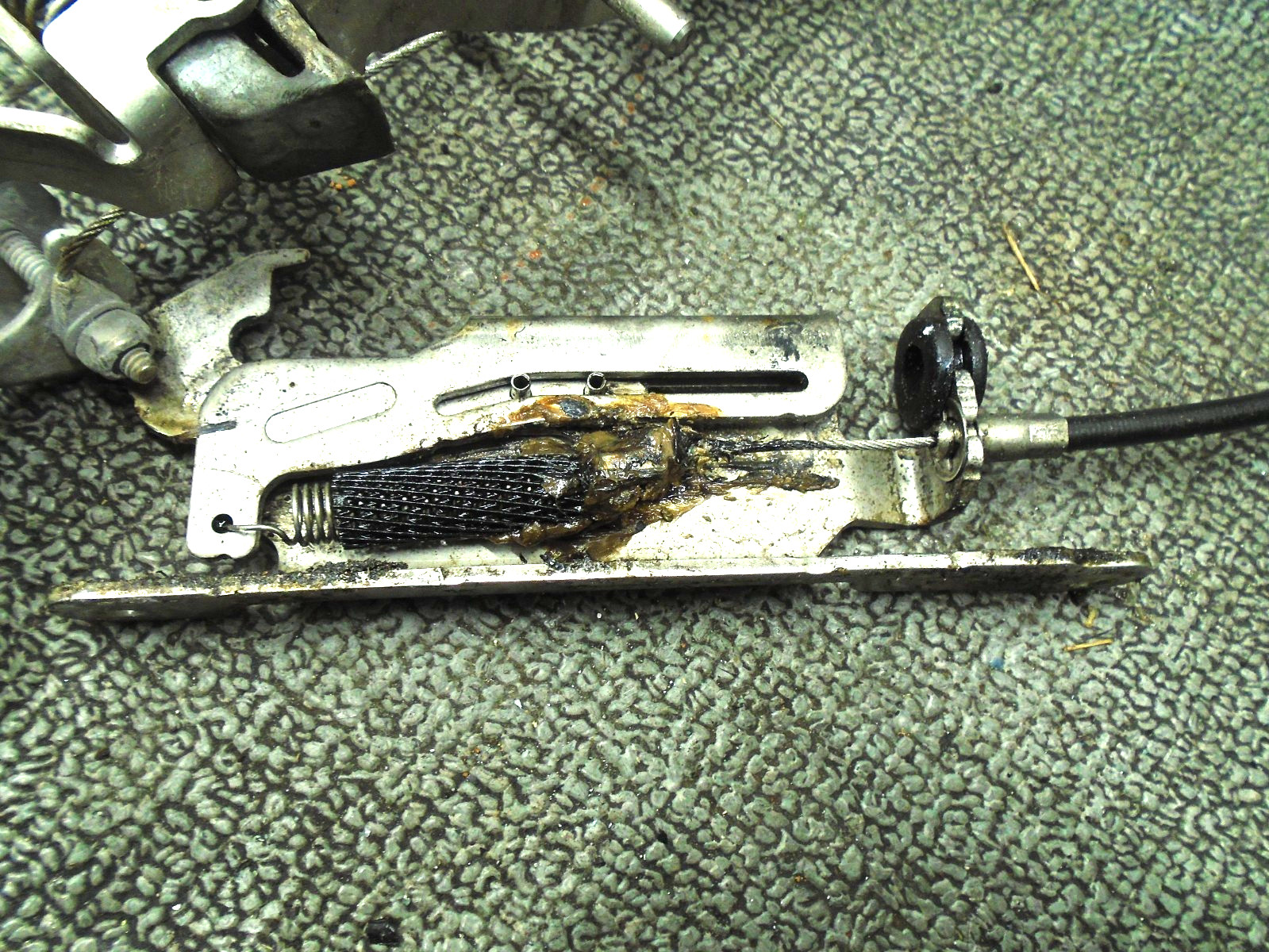 FRONT & SIDE LATCH ASSY 892062T02 MERCURY VERADO OUTBOARD 200-400 HP #4