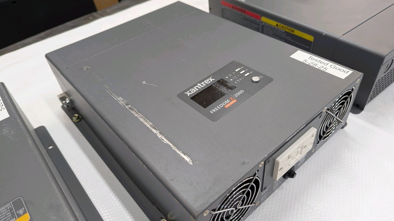 FGA 817-2000 Xantrex Freedom X 2000 BENCH TESTED USED INVERTER PURE SINE 2000W