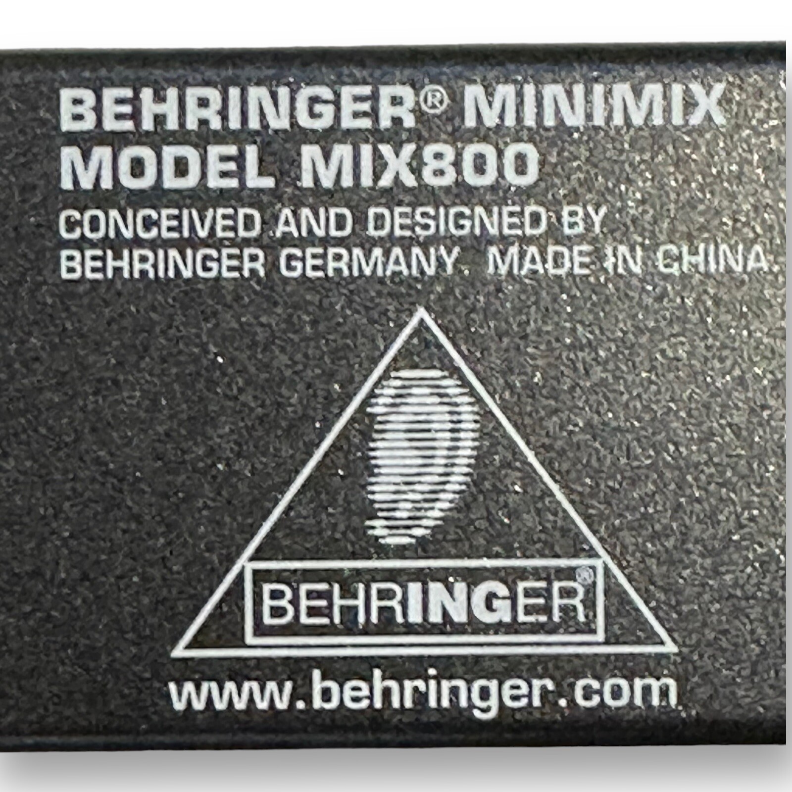 Behringer Minimix Mix800 Ultra-Compact Karaoke Machine with Voice Canceller & Fx