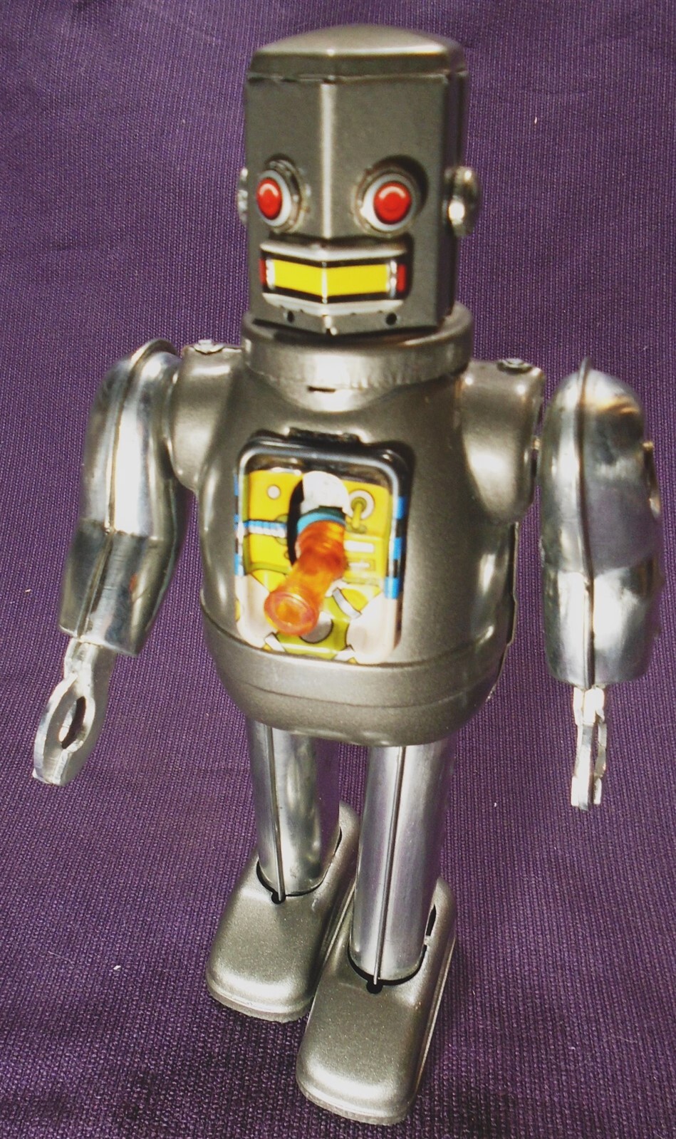 Metal House Hex Head Tin Robot Wind Up Walking Robot w/Chest Gun Grey New In Box