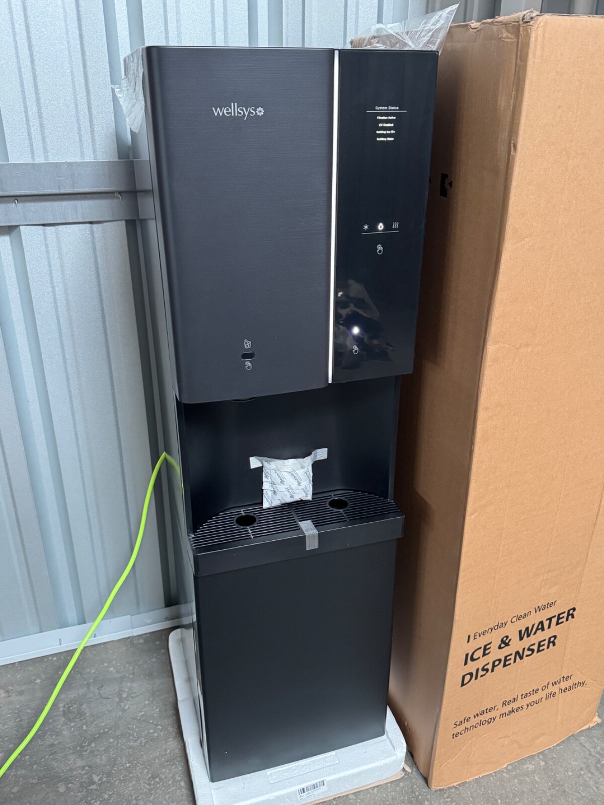 Wellsys i14 Touchless Hot Cold Ambient Water & Ice Dispenser Holds 13.2 lb Ice