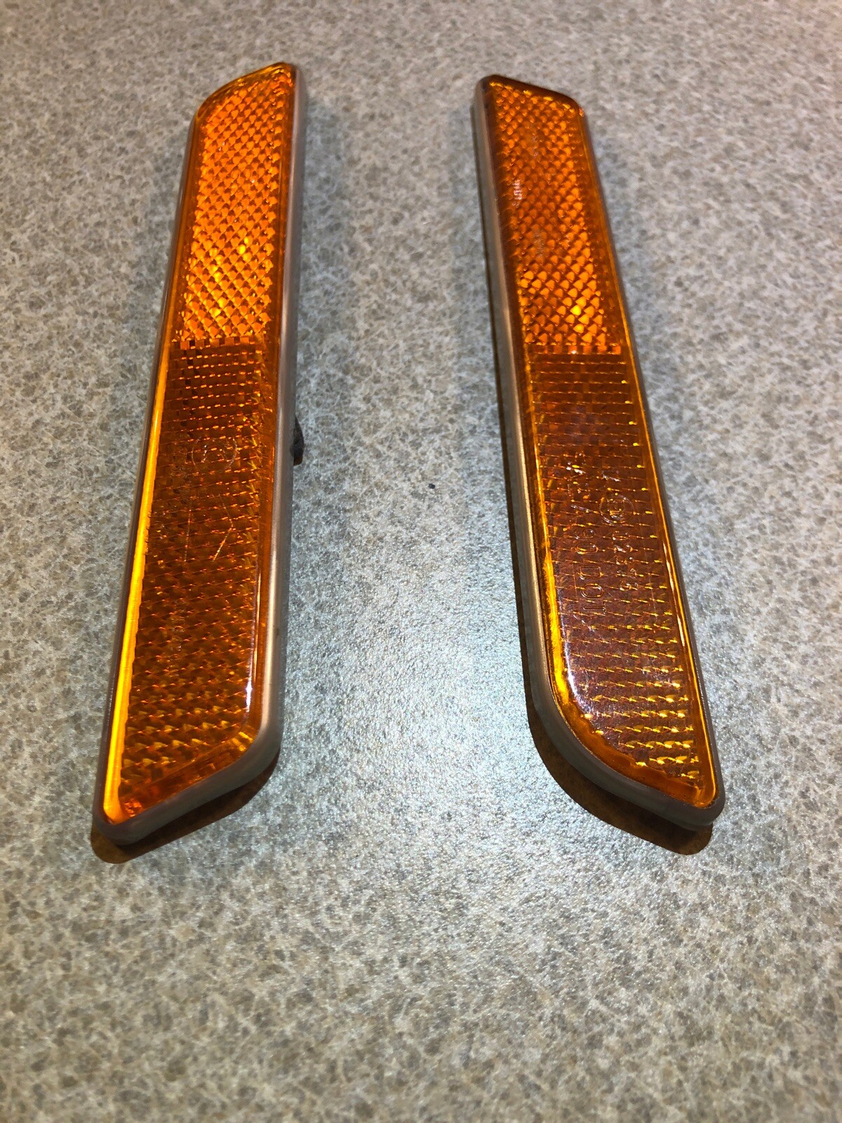 Harley Davidson front forks lower leg Fork Leg Reflectors 59481-00 59482-00