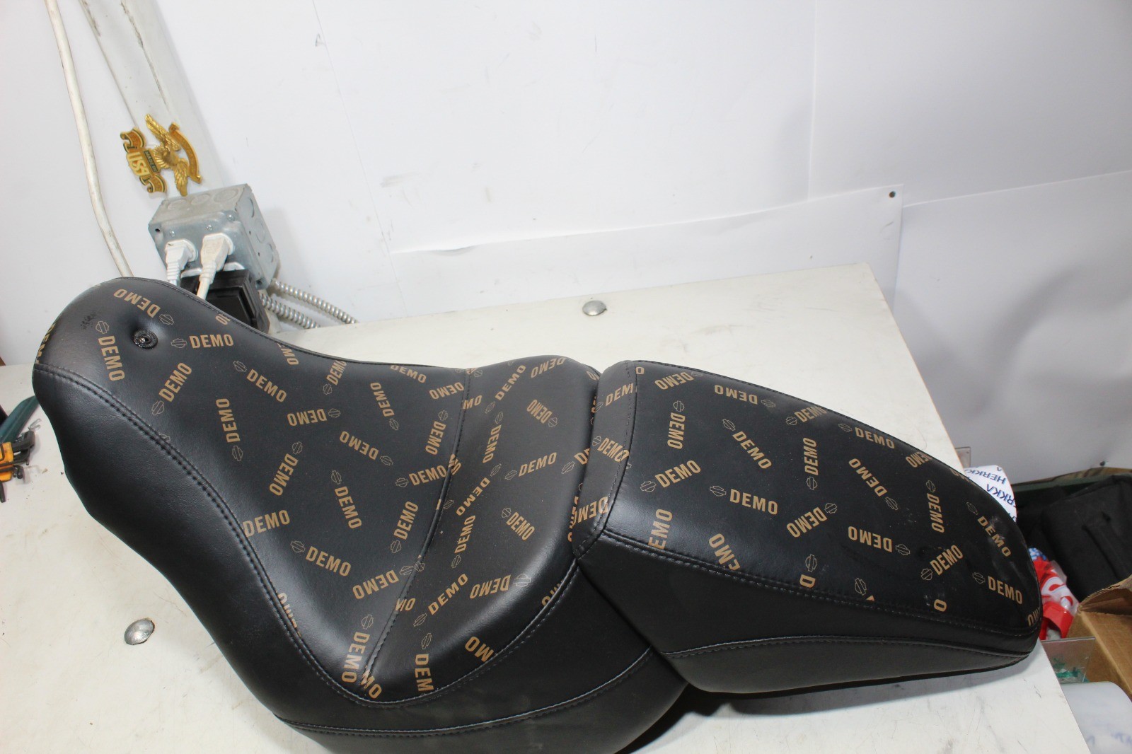 18-26 Harley Softail Two Up Low Rider Reach Seat OEM DEMO