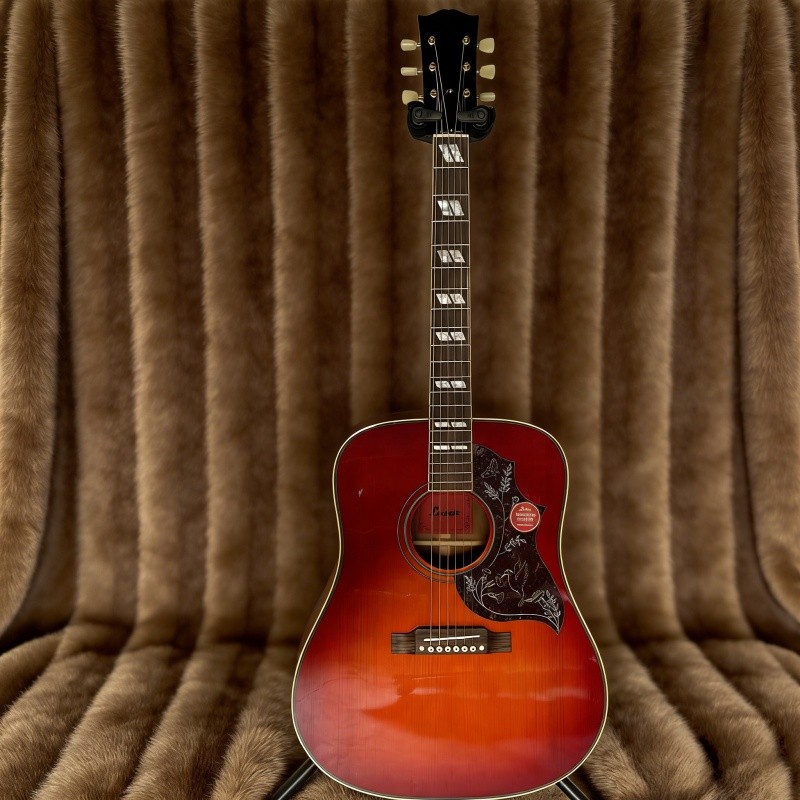 41' acoustic electric guitar hummingbird built-in pickups cherry burst bone nut