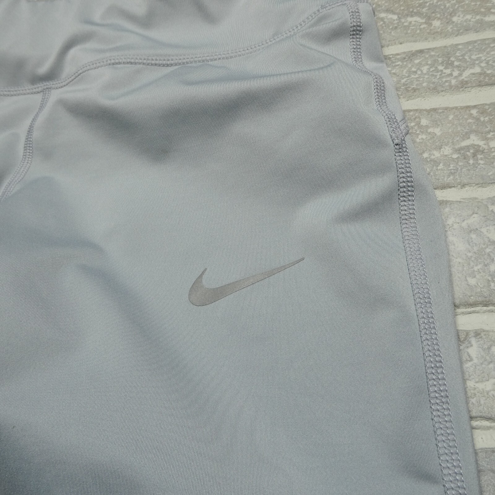Nike Running Leggings Womens Medium Epic Run 3M Reflective Gray Ankle