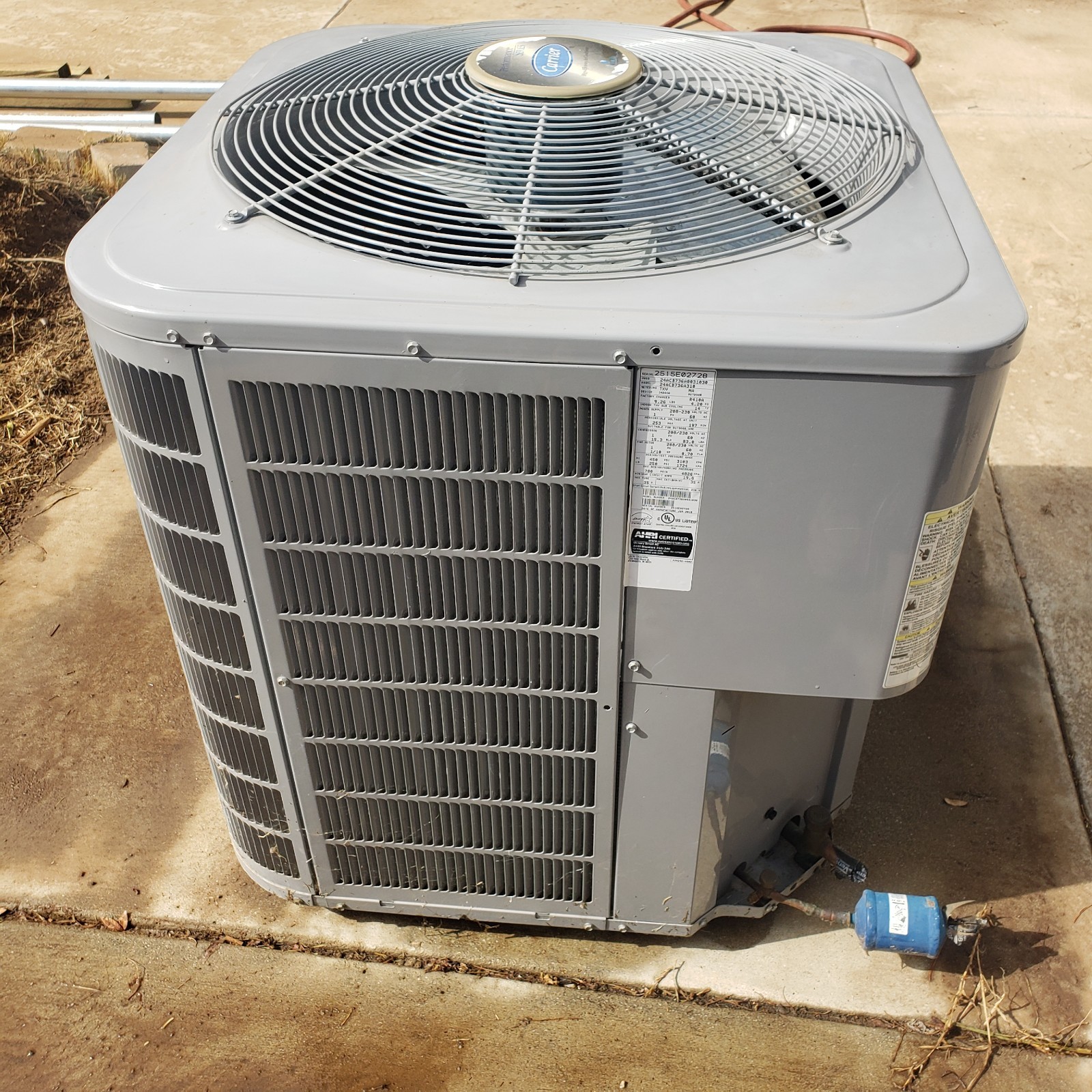 Carrier Performance Air Conditioner 17seer, 36,000btu