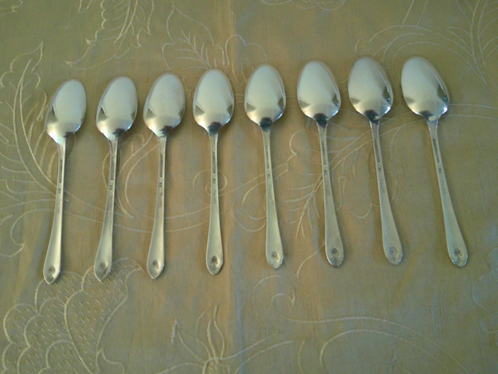 Exquisite Wm Rogers & Son Eight Five O'Clock Spoons IS Silverplate 1940