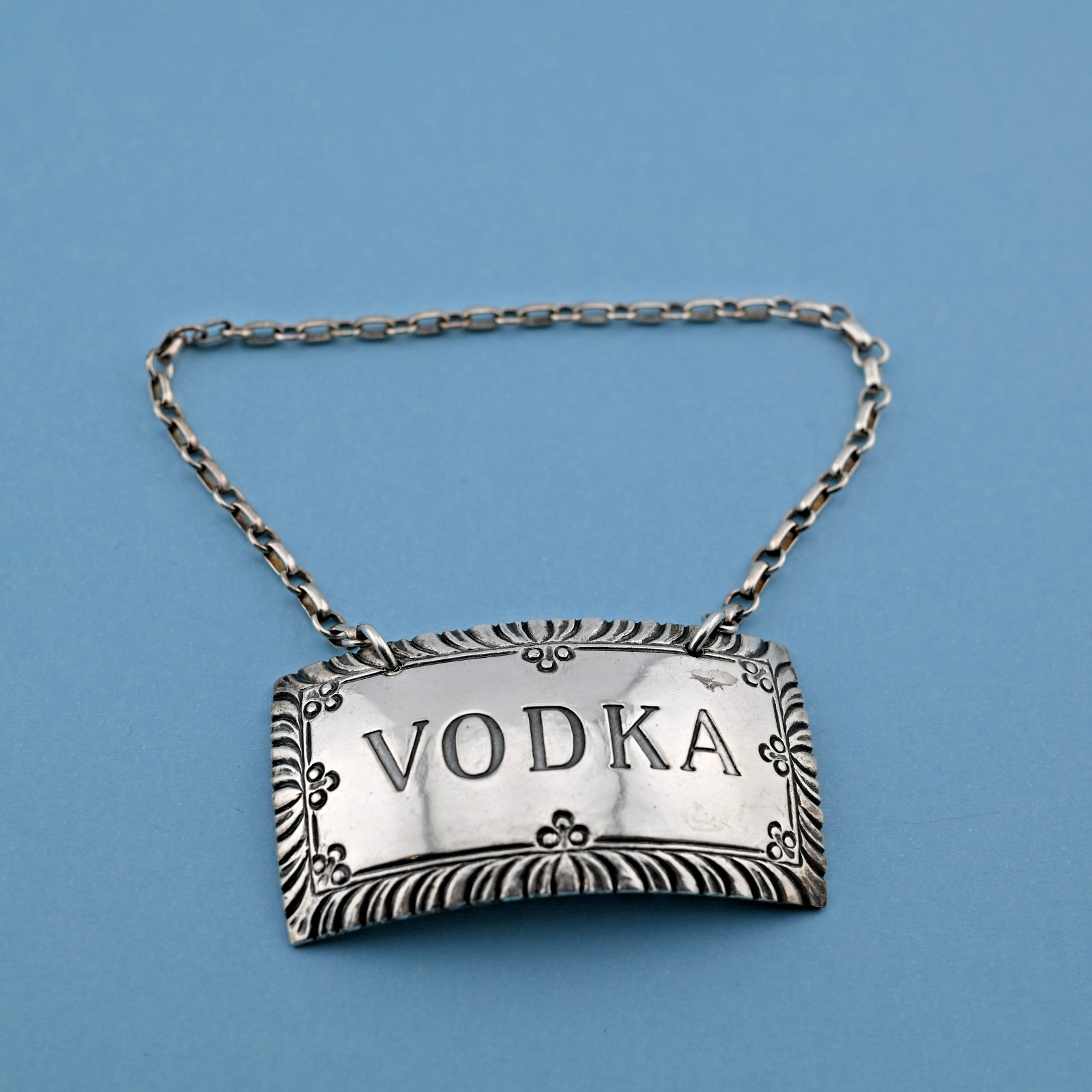 Sterling Silver Stieff Williamsburg Restoration Decanter Label Tag VODKA