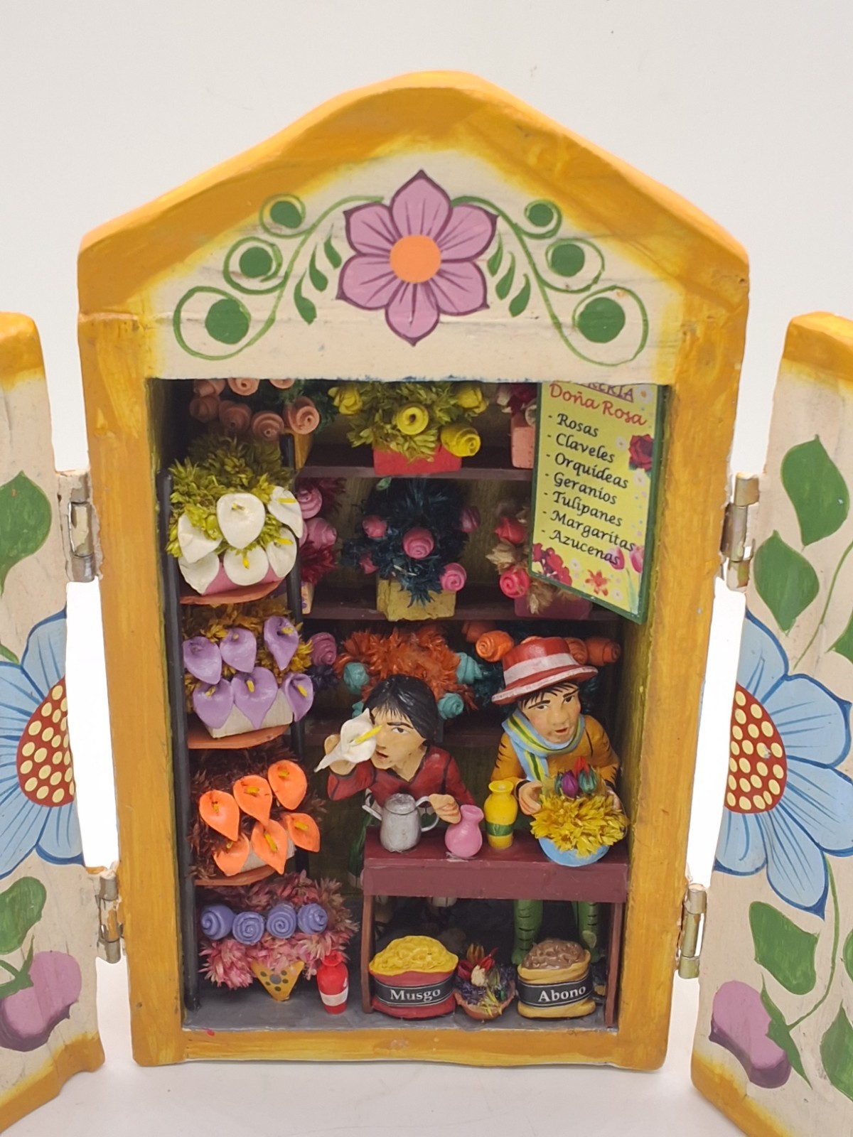 Handmade Vintage Peruvian Retablo "Floreria" Flower Shop Diorama Ayacucho, Peru