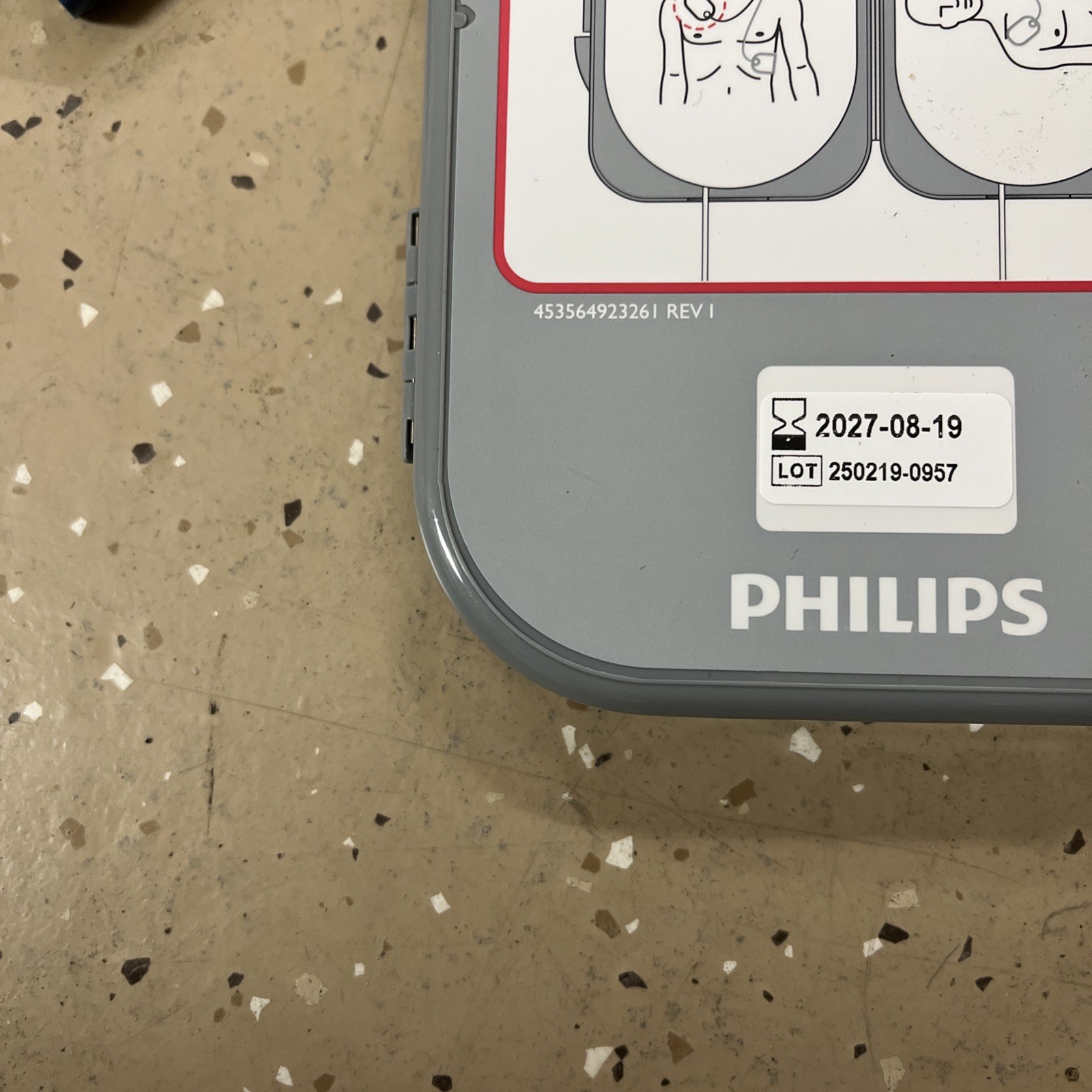 Philips HEARTSTART FRx FR2, FR2+ FR3 SMART PADS II 989803139261 Exp 8/19/27