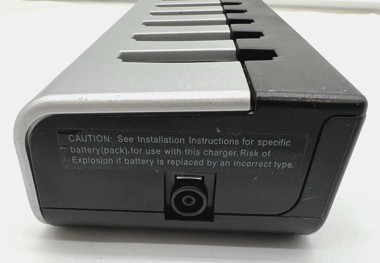 Vocera 8-bay Battery Charger B3000-8 (No AC Power Supply)