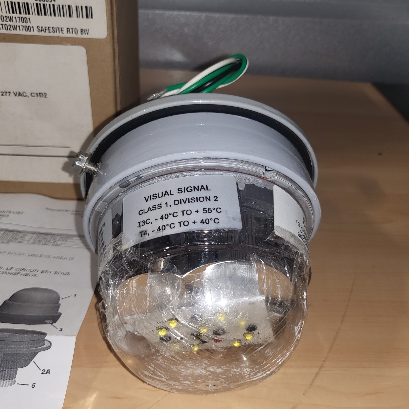 Dialight RTO‑2W17‑001 SafeSite LED Area Light – 800 Lumens, New