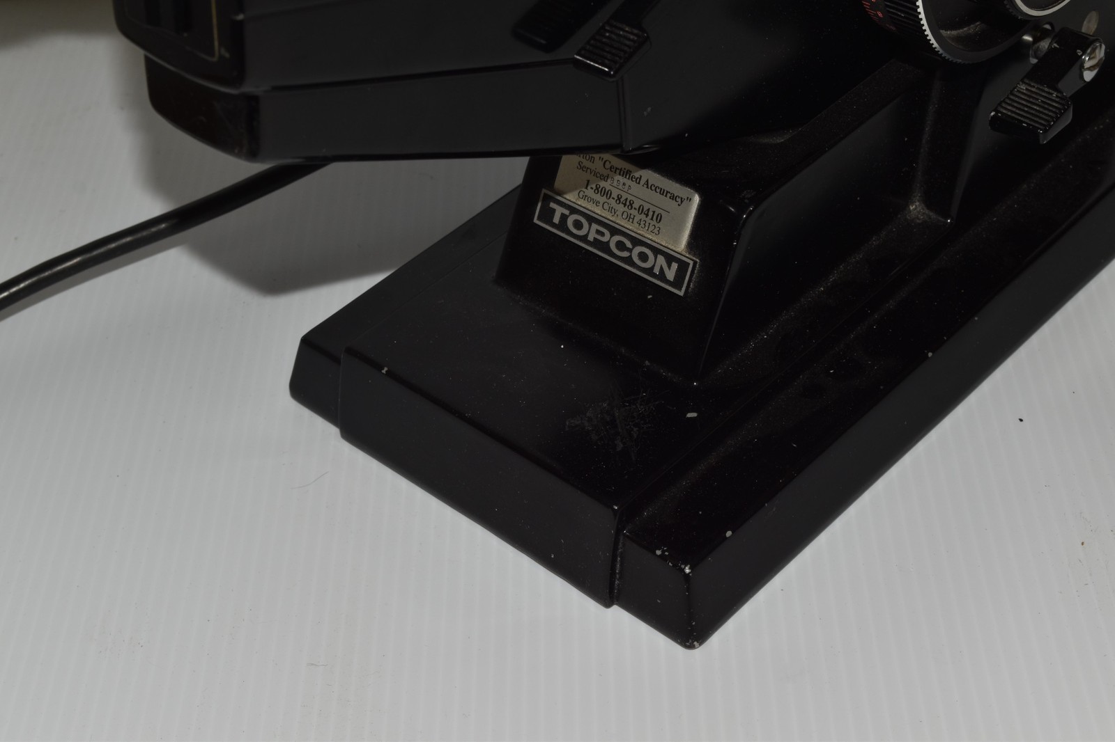 TOPCON LM-6E MANUAL LENSOMETER (AYK53)