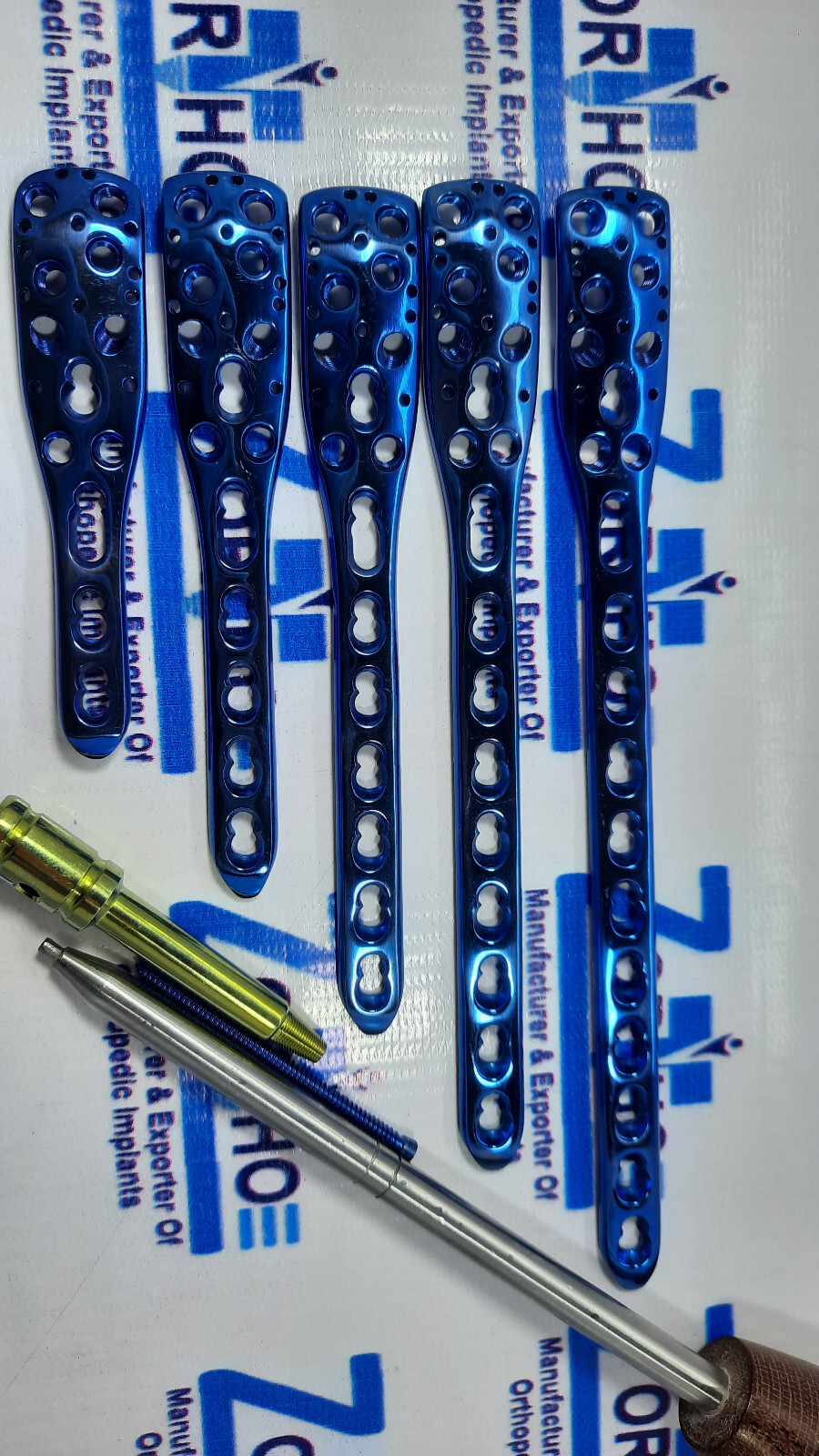 Proximal Humeral Multi Angle (PHILOS) Locking plates 3,5,7,9 &11 holes 52 TT Pc