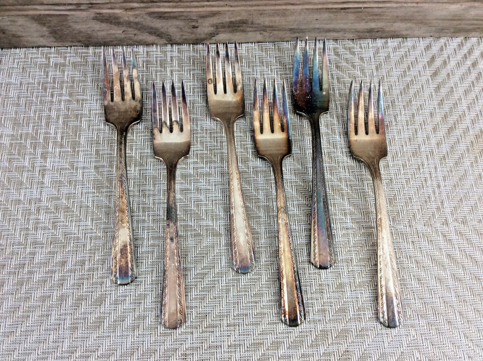American Silver Co IS 1936 Silverplated Salad/Dessert Forks Camelot Harvest 6 Pc