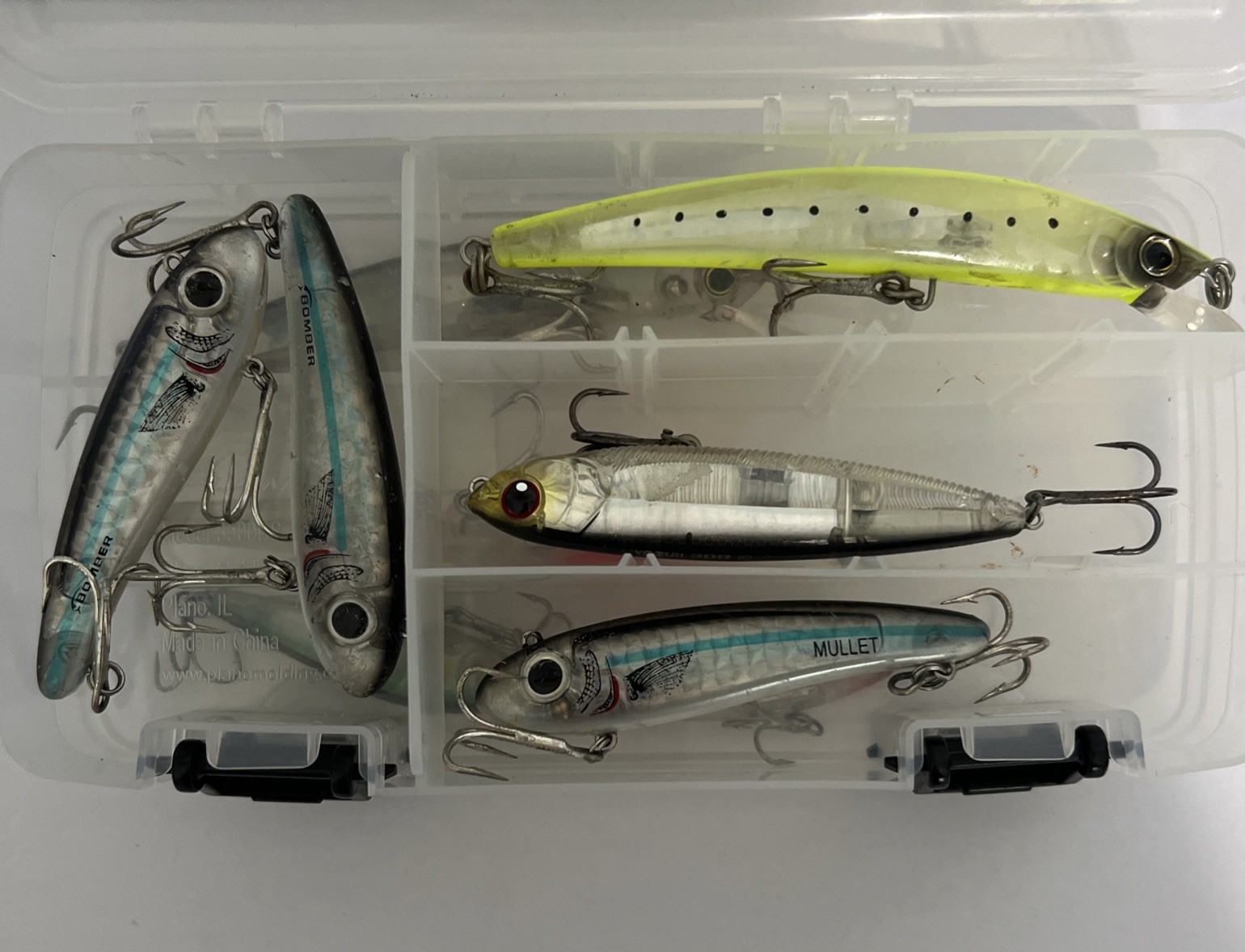 Plano 3500 Stowaway Case With Mixed Lot Of 6 YoZuri And 3 Bomber Lures