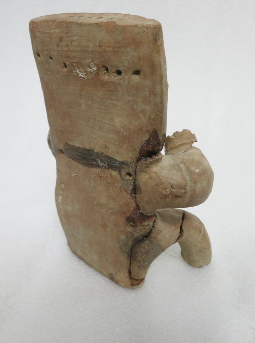 Epic Pre-Columbian Quimbaya Retablo Seated Figure 8" Tall