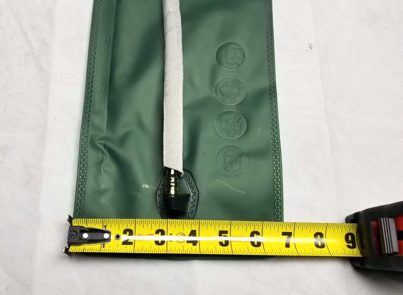 3L 106oz Hydration Bladder w/ Tube & Bite Valve Green / Grey 18"L x 6.75"W NIB