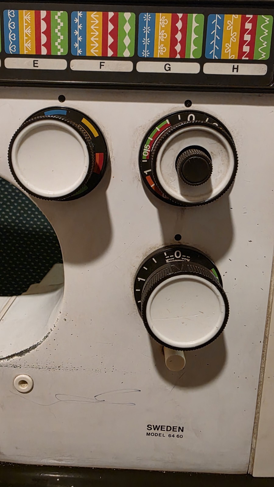 VTG Viking Husqvarna 6460 Sewing Machine For Parts only untested (Missing Cord)