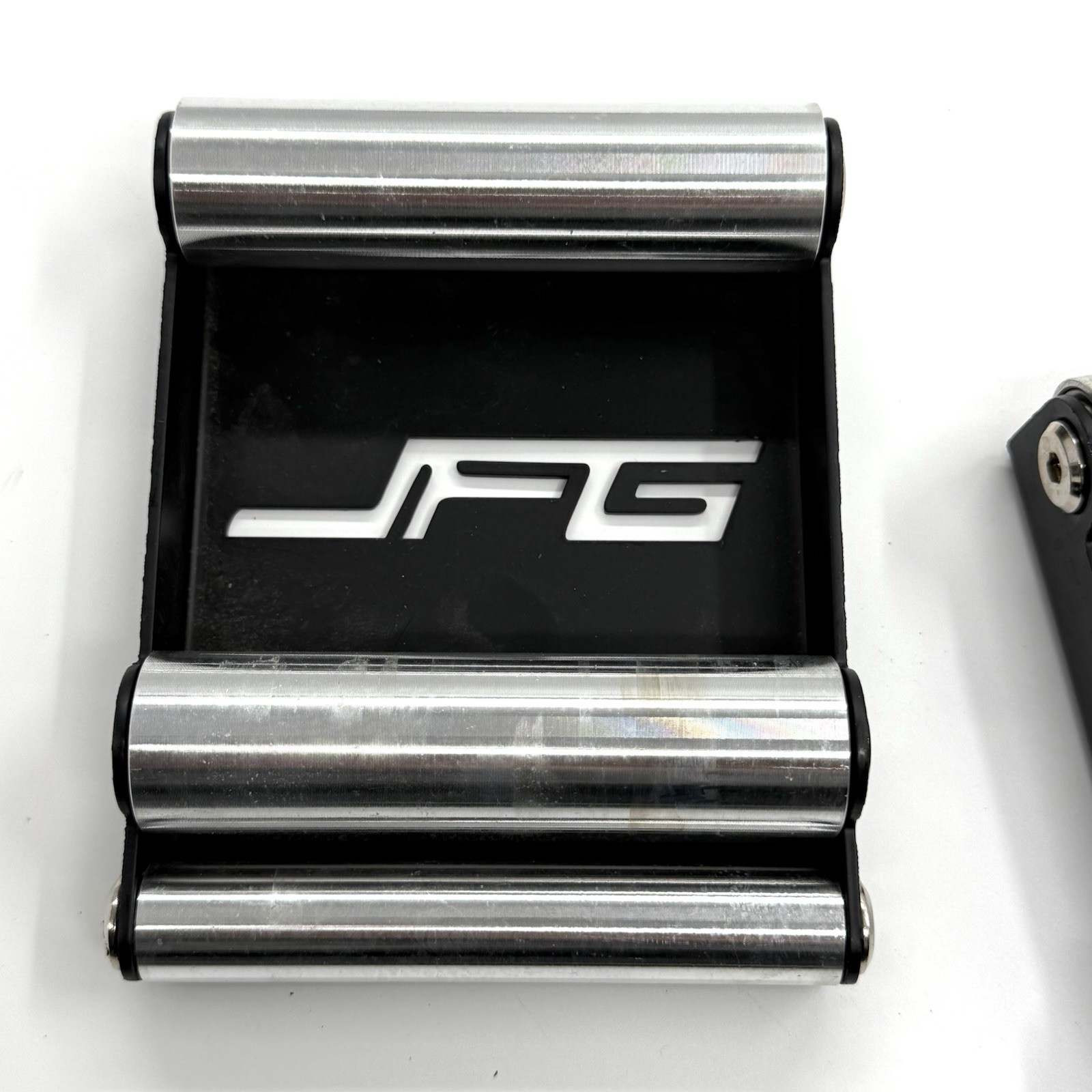 MOTORCYCLE WHEEL CLEANING BRACKET CLEANING PADDOCK STAND FOR STREET BIKE 2PCS