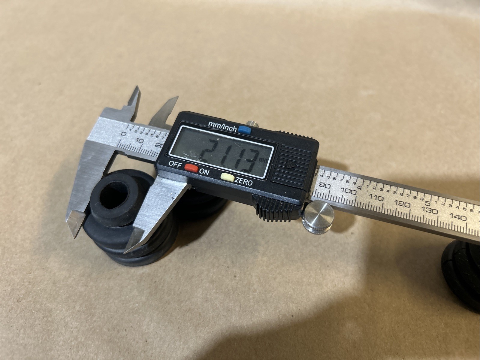 Refrigeration Compressor Mounting Rubber Damper Grommets Lot of 4