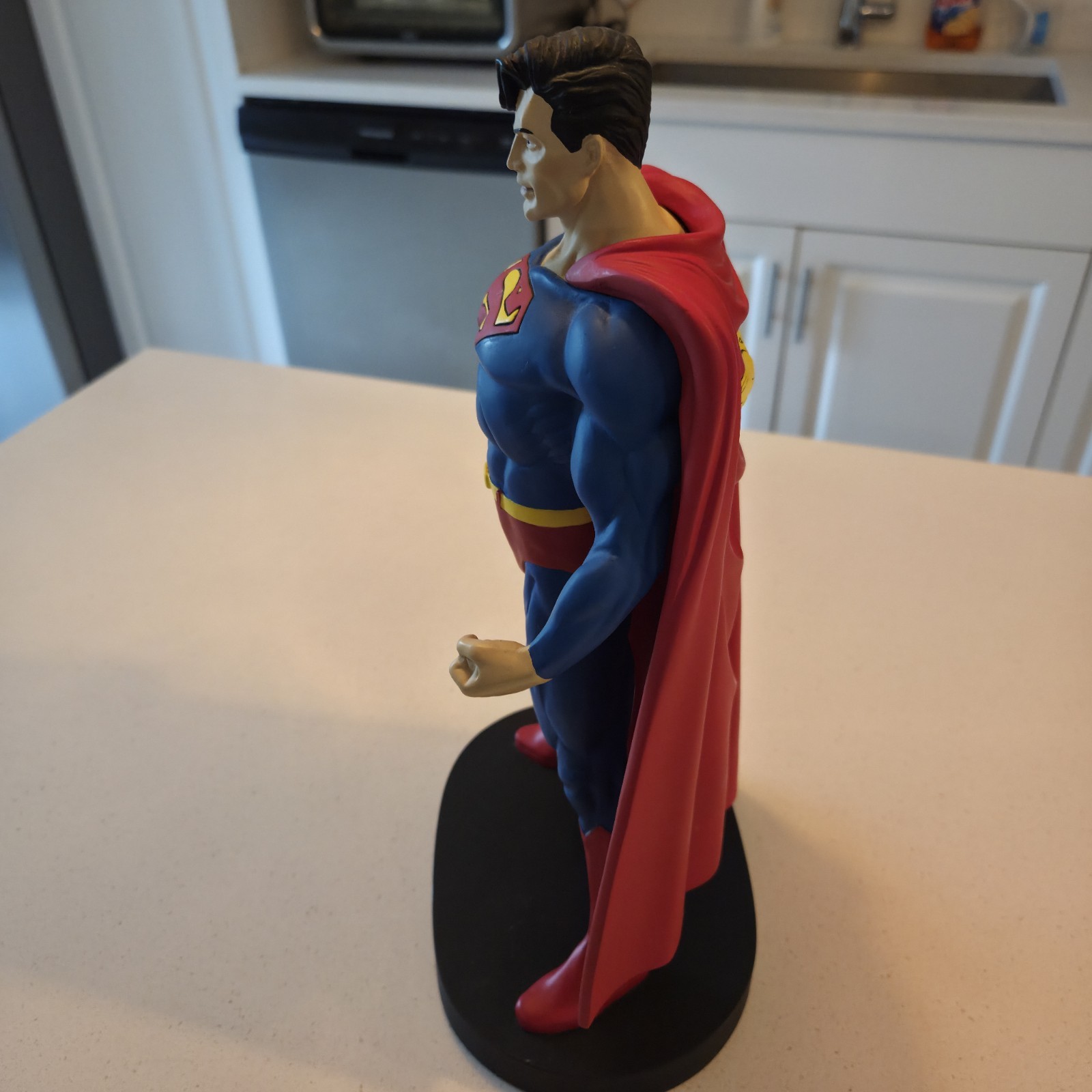 SUPERMAN WARNER BROS STUDIO STORE FULL-SIZE STATUE .. 13" TALL
