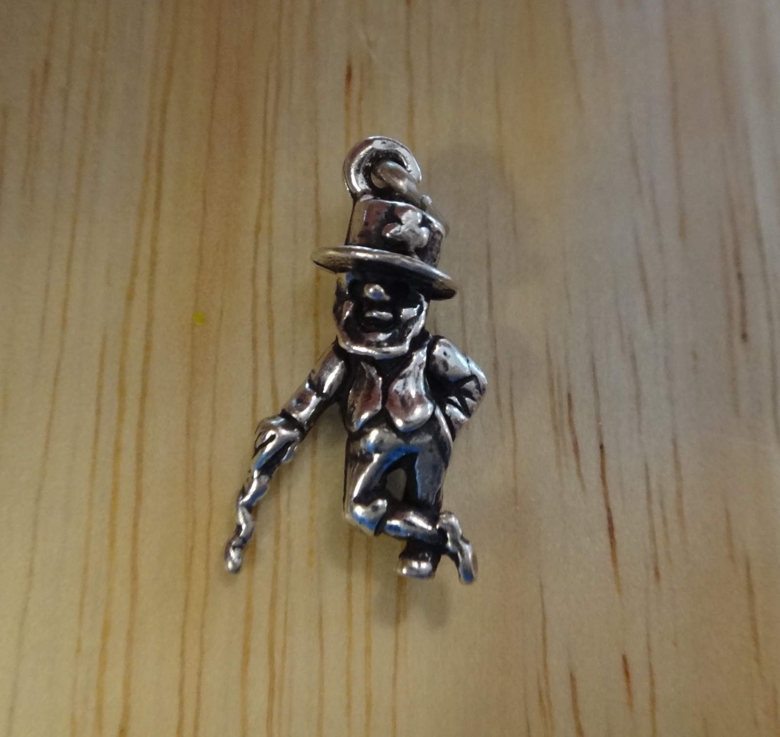 Sterling Silver 3D 20x10mm Leprechaun with Shamrock Hat and cane Irish Charm