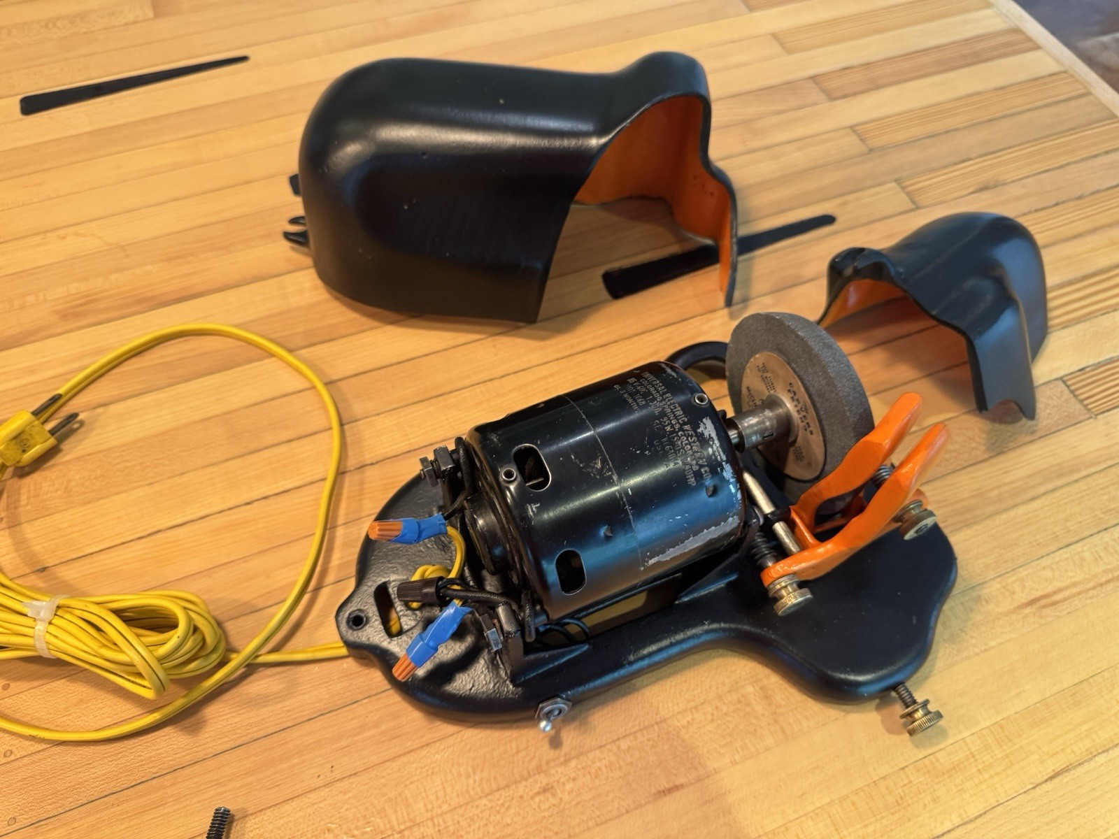 Knife Sharpener, The Carver's Friend Electric Motorized, Tested Works!