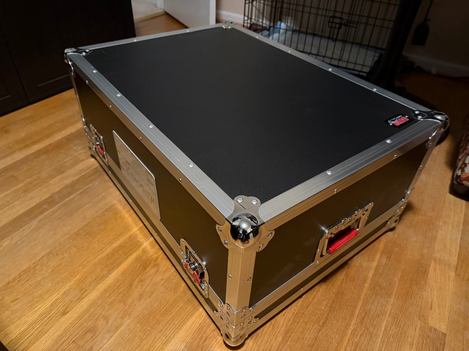 Midas M32R Digital 40 channel Mixer with Gator case and dust cover